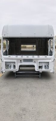 Buon prezzo Guscio cabina camion FAW JH6 aftermarket con design abbinato all'OEM, materiale in acciaio resistente e opzioni LHD e RHD in linea